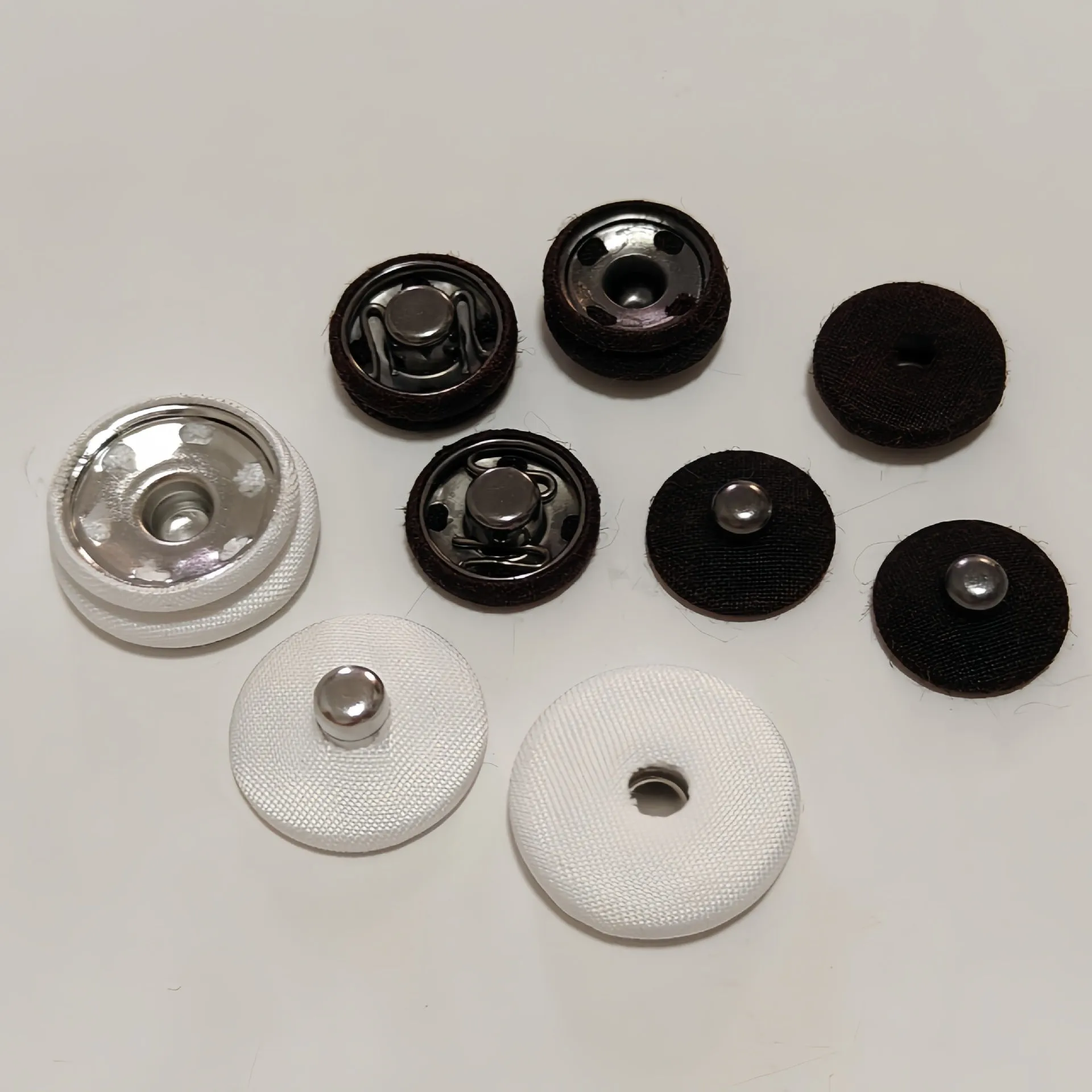 13-28mm White Black Fabric Covered Invisible Metal Snap Buttons 20pcs