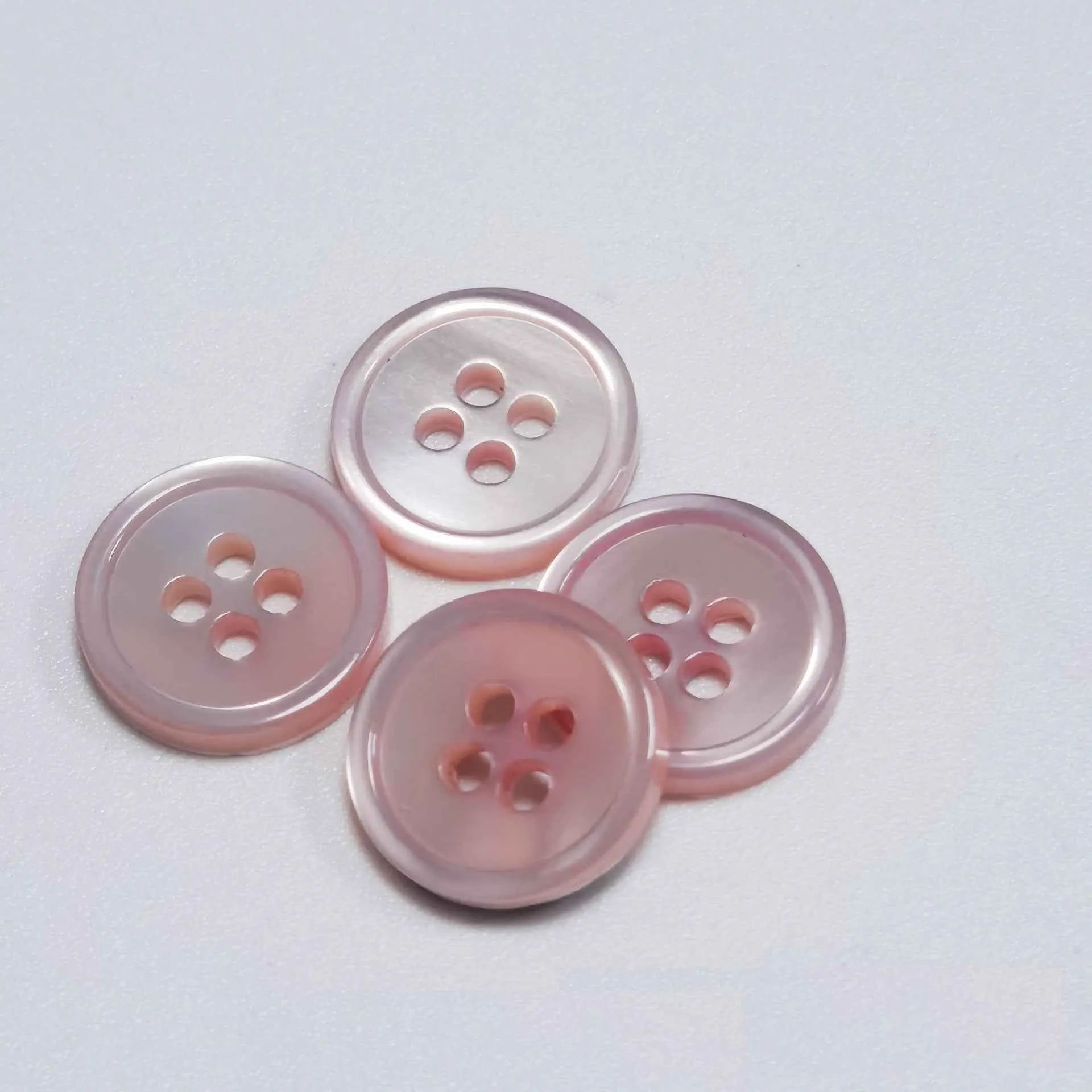 16L (10mm) Round 4-Hole Mother of Pearl Shell Buttons 100 Pack