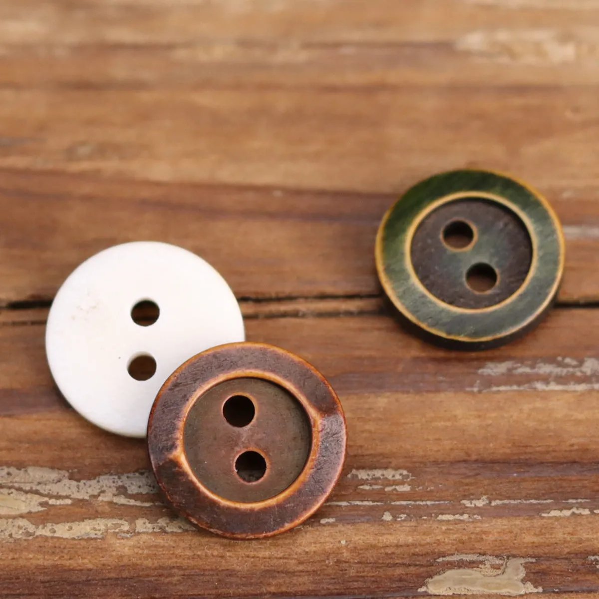 18L Retro White Green Brown Genuine Bovine Bone Shirt Buttons 12pcs