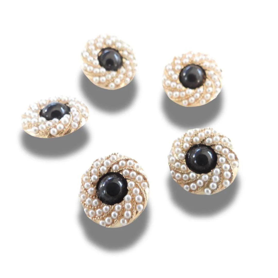 Black Pearl Buttons