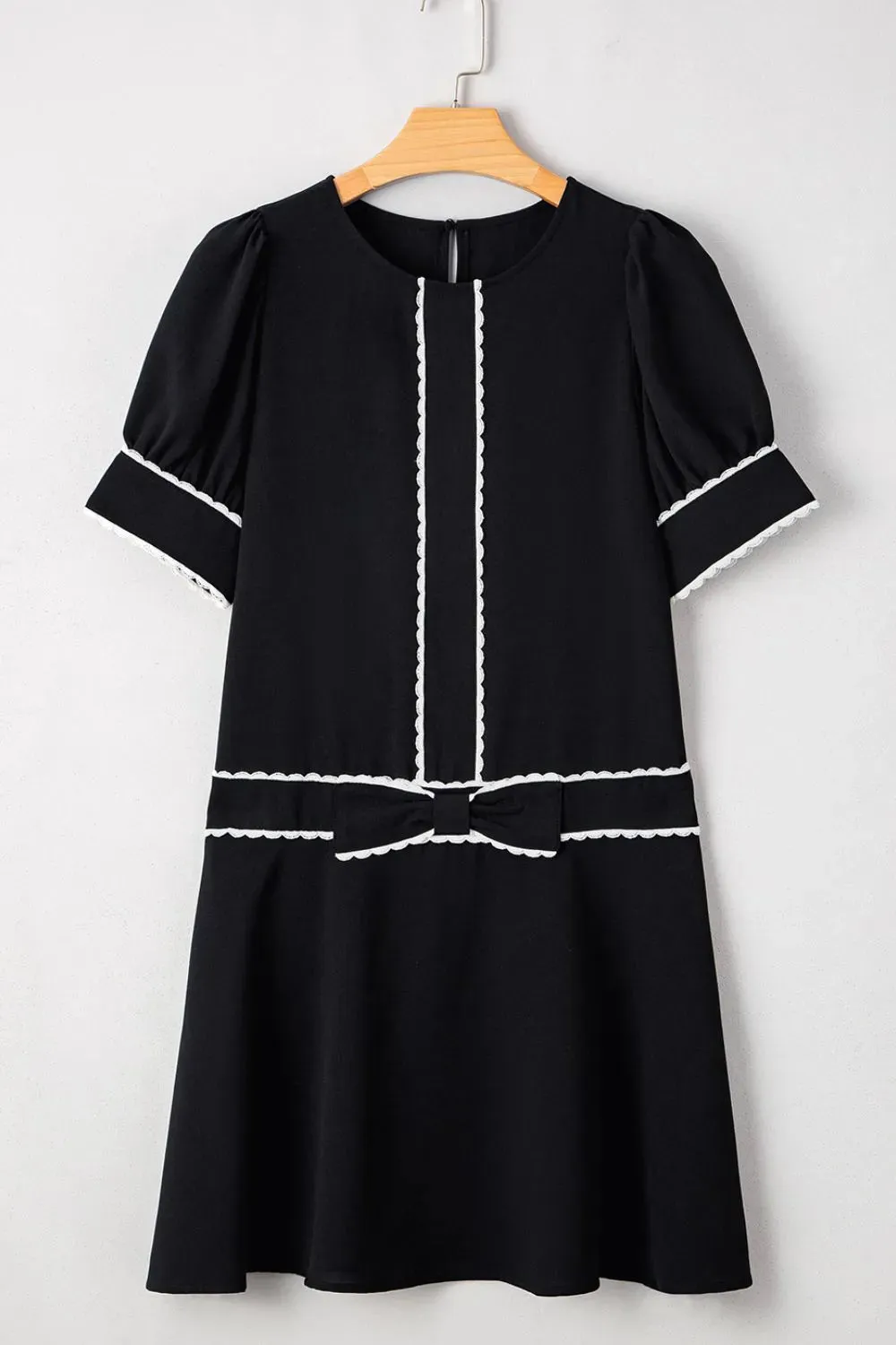 Contrast Scallop Trim Bow Detail Short Sleeve Shift Dress