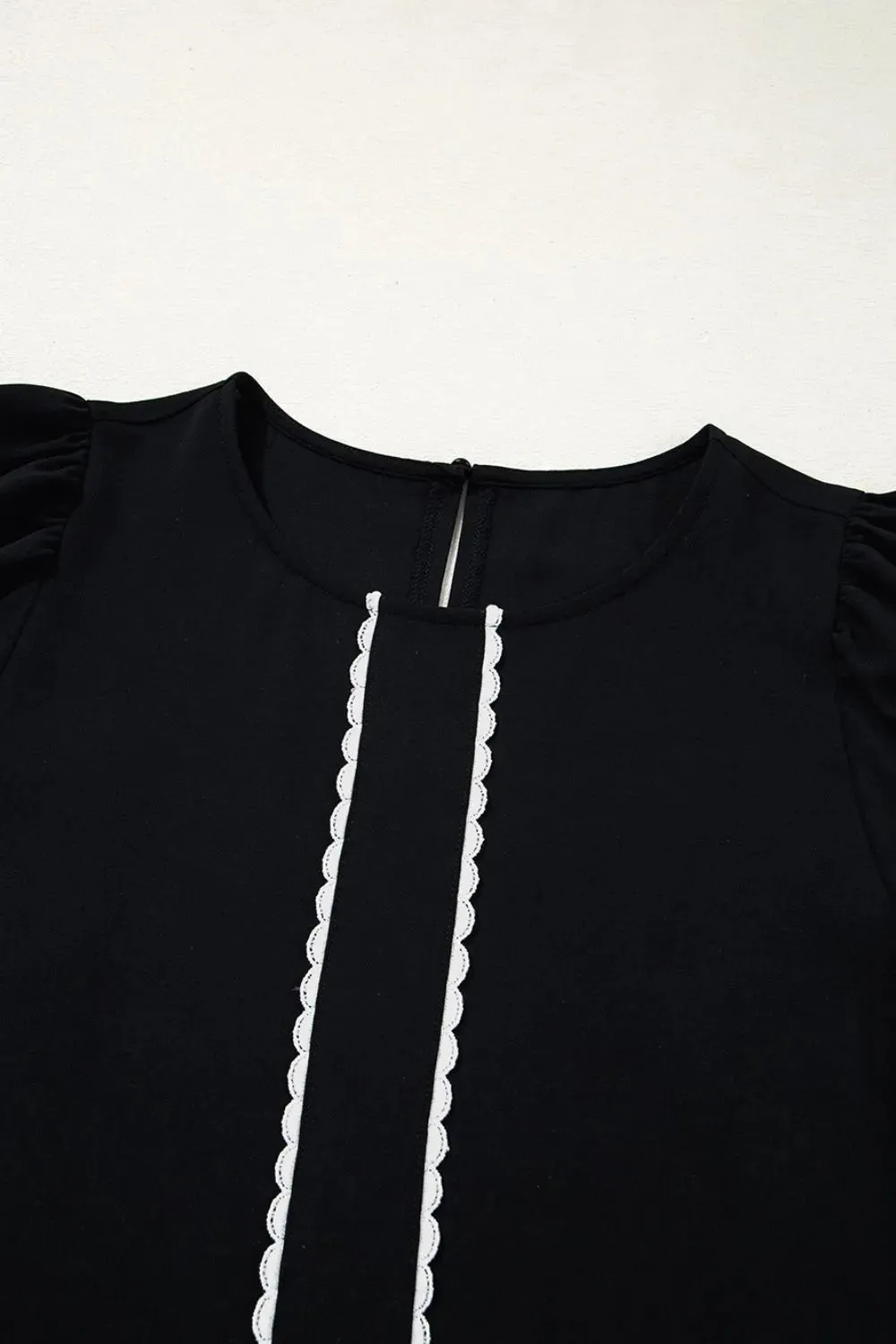 Contrast Scallop Trim Bow Detail Short Sleeve Shift Dress
