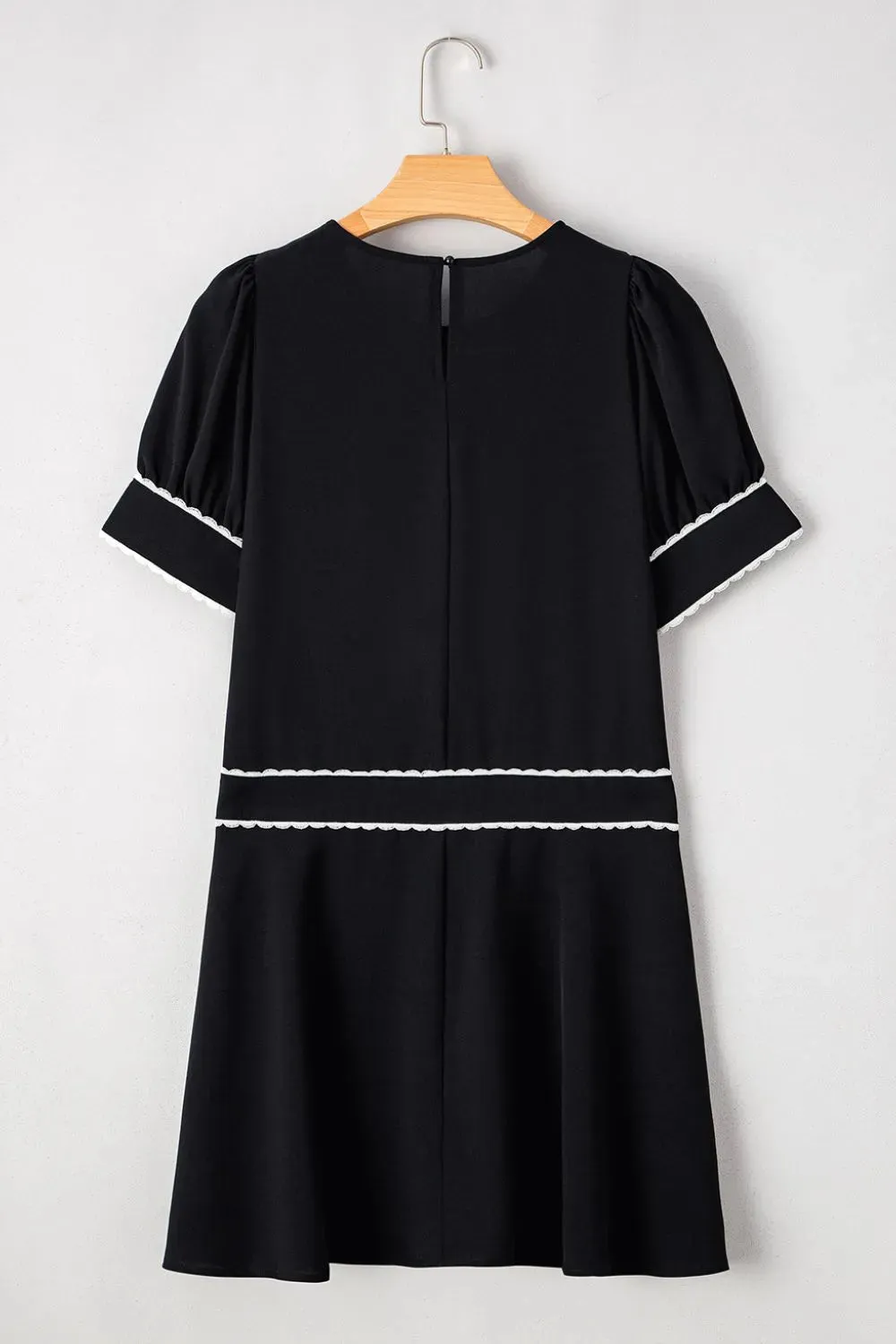 Contrast Scallop Trim Bow Detail Short Sleeve Shift Dress