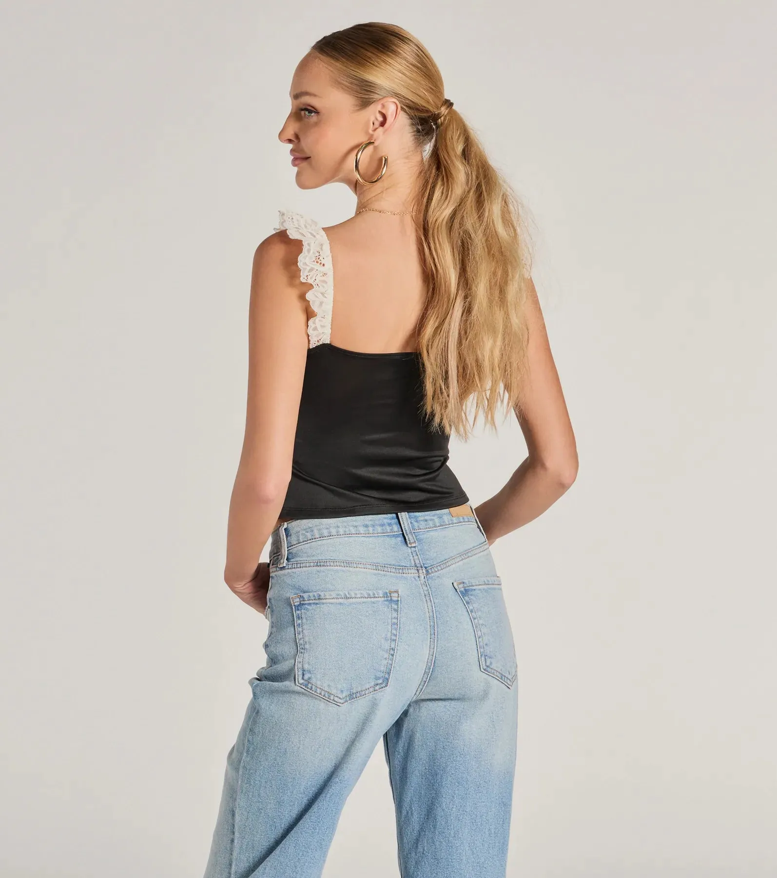 Effortlessly Pretty Lace And Knit Sleeveless Top