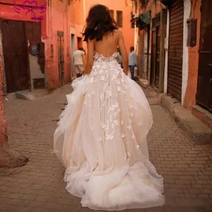 Elegant Princess A Line Wedding Dress Strapless Lace Appliques White/Ivory Full Tulle Skirt