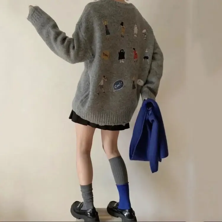 Embroidered Back Oversized Sweater for a Y2K Aesthetic
