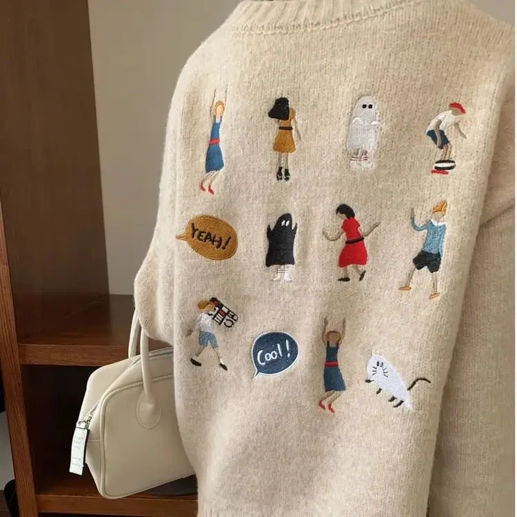 Embroidered Back Oversized Sweater for a Y2K Aesthetic