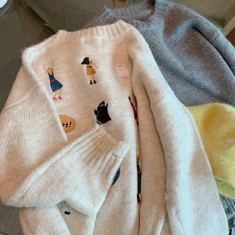 Embroidered Back Oversized Sweater for a Y2K Aesthetic