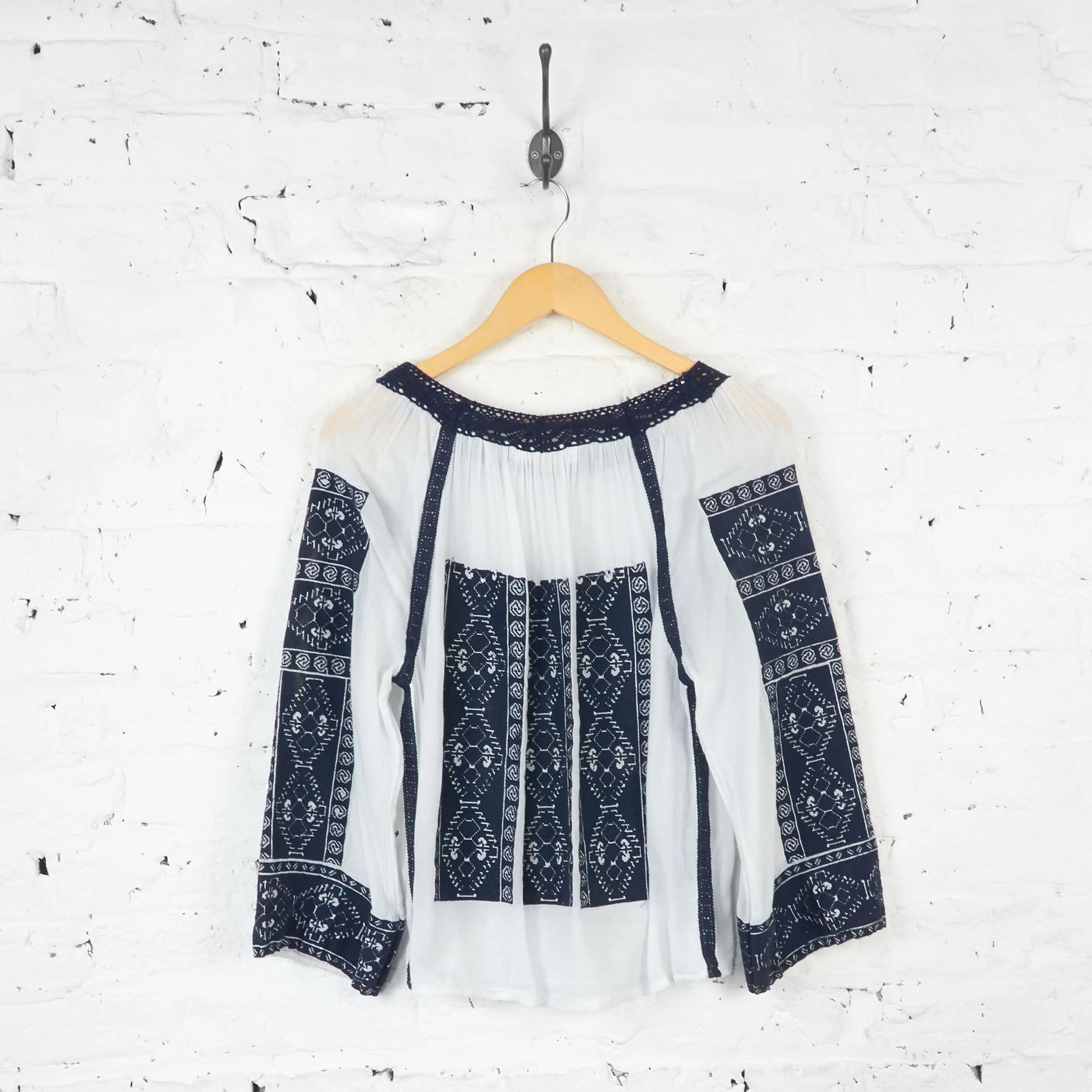 Embroidery Cheesecloth Blouse - White - Womens XS