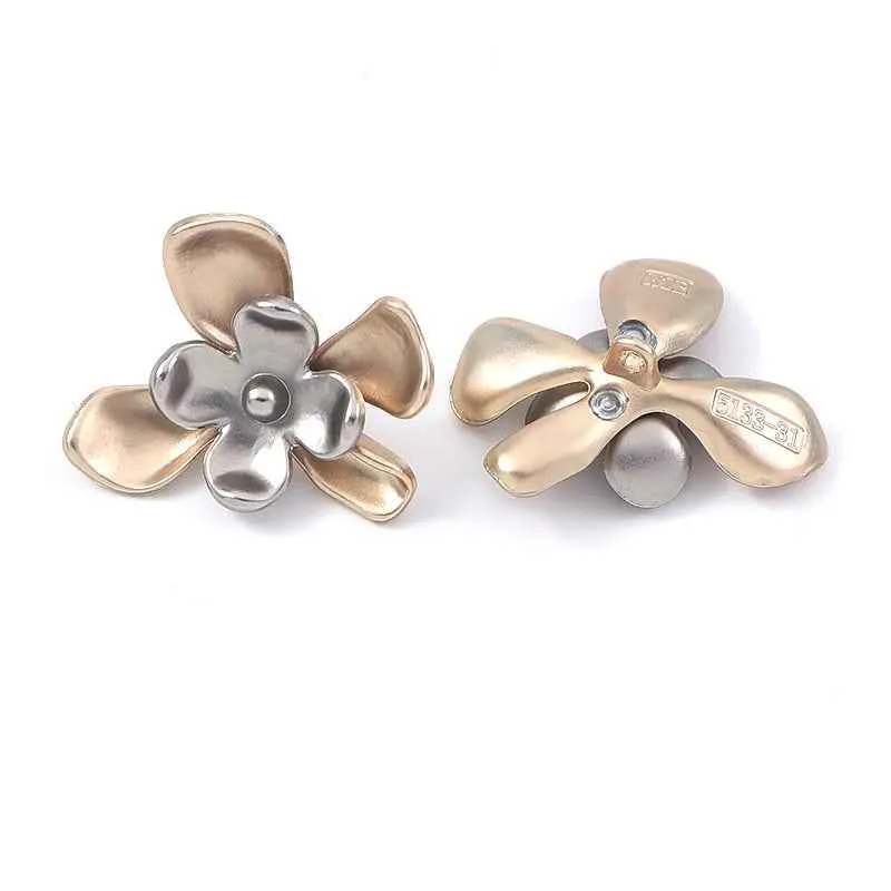 Floral Metal Shank Buttons 30 Pack (3 Colors)