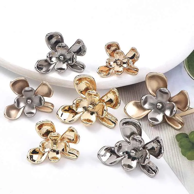 Floral Metal Shank Buttons 30 Pack (3 Colors)