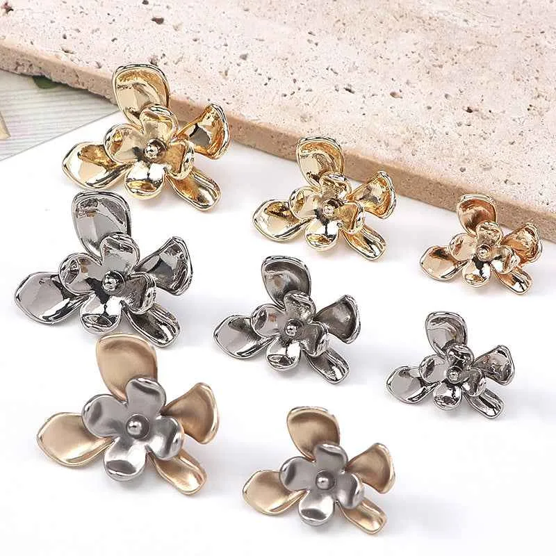 Floral Metal Shank Buttons 30 Pack (3 Colors)