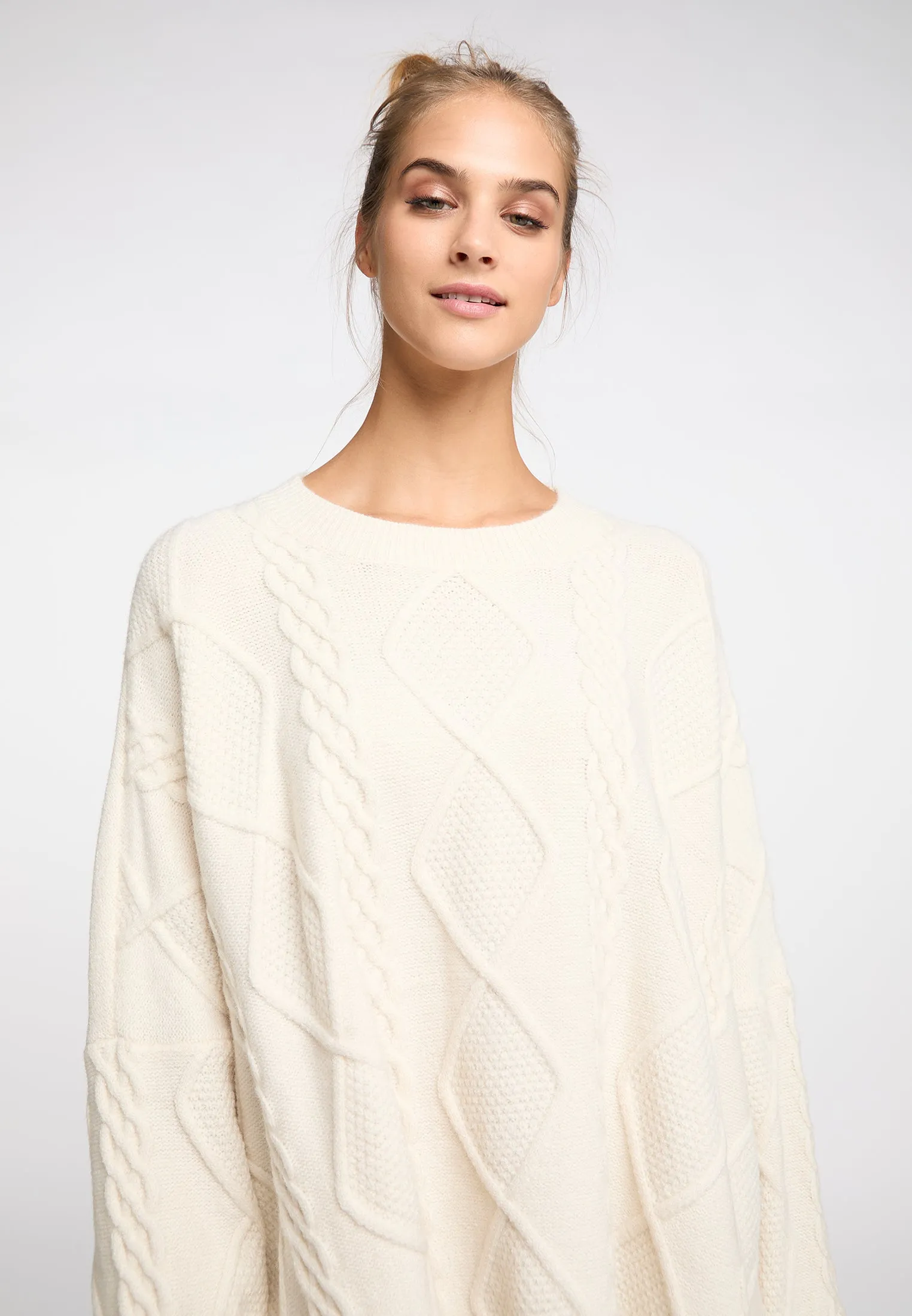 IZIA Women's Knitted Sweater