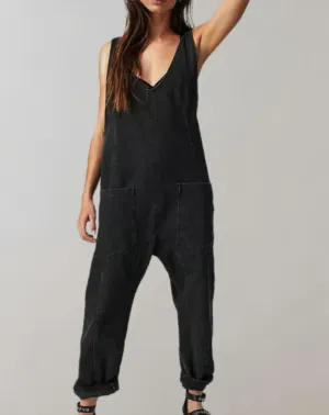 Keziah | Ärmelloser Jumpsuit aus Denim mit tiefem V-Ausschnitt und Hose mit mehreren Taschen