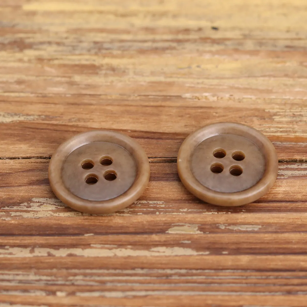 Minimalist Thin-Edged Khaki Retro Dune Style Urea Buttons 30pcs