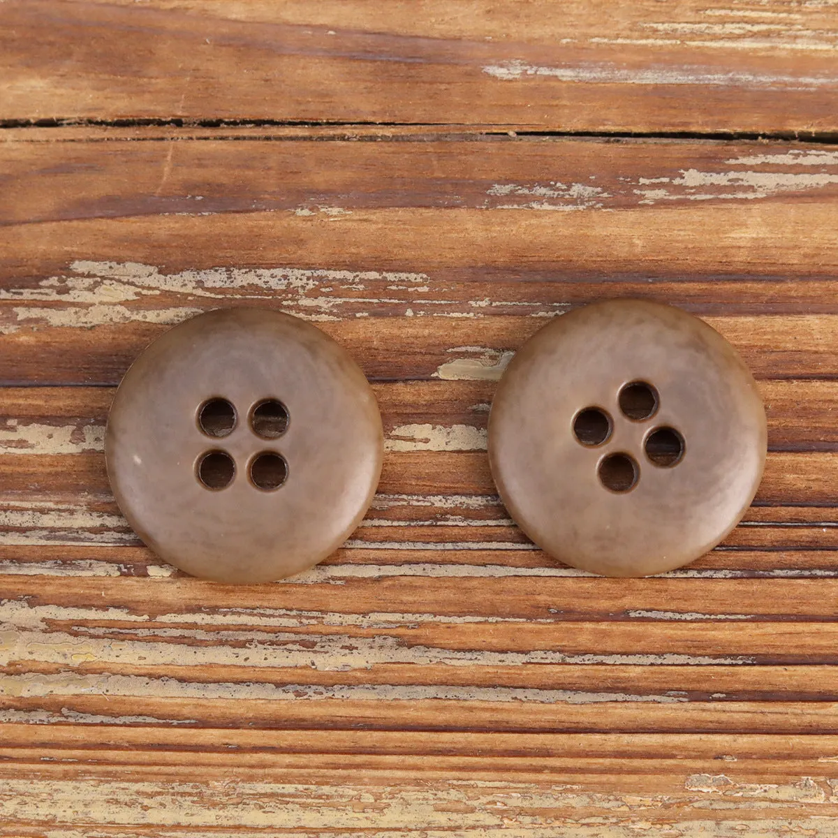 Minimalist Thin-Edged Khaki Retro Dune Style Urea Buttons 30pcs