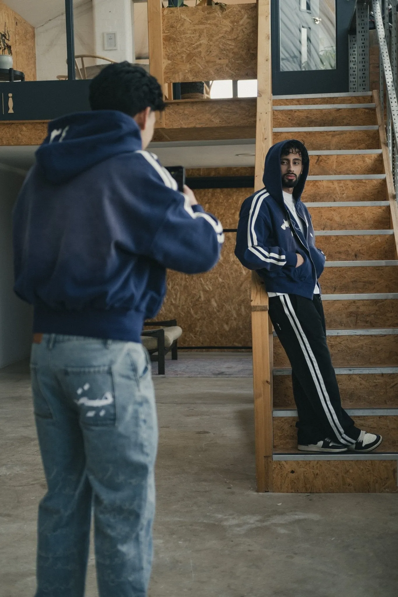 NAVY TRACKLINE ZIP UP