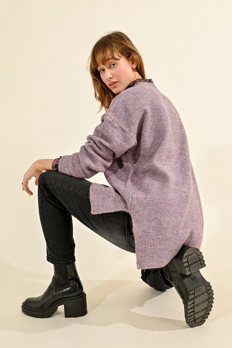 OVERSIZED AND ASYMMETRICAL SWEATER