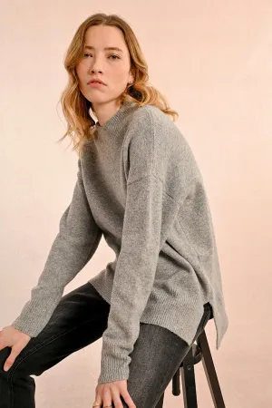 OVERSIZED AND ASYMMETRICAL SWEATER