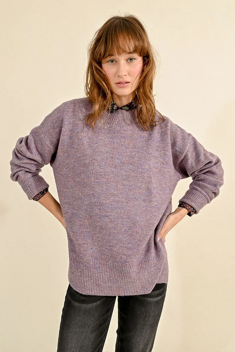 OVERSIZED AND ASYMMETRICAL SWEATER