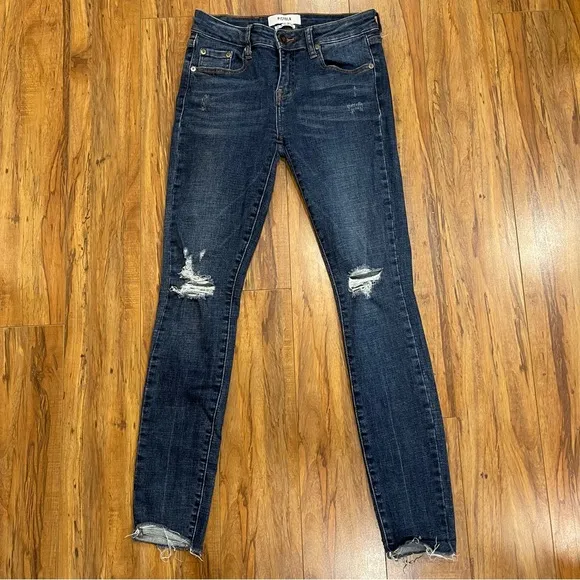 Pistola Distressed Midrise Skinny Jeans Size 25