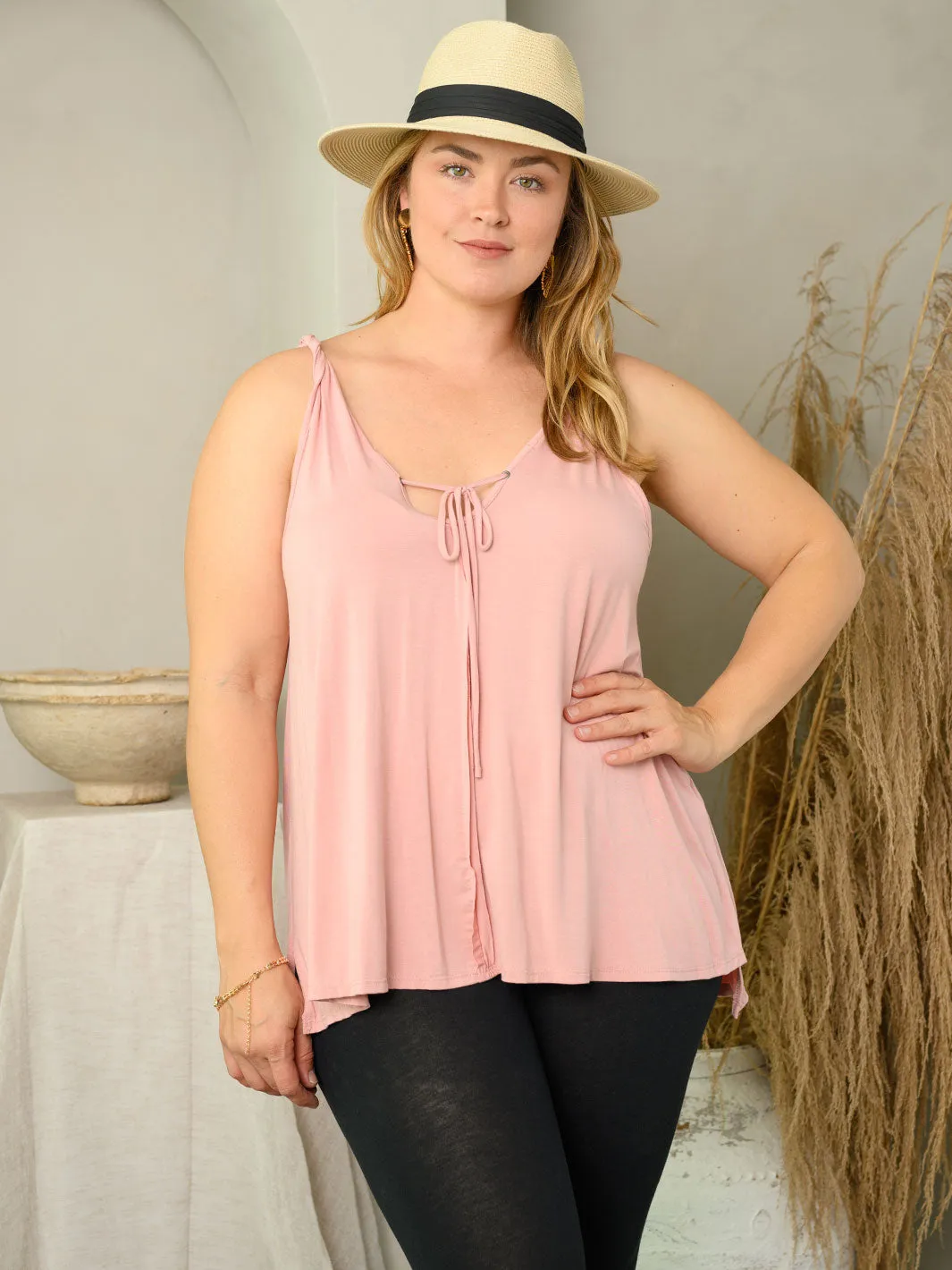 PLUS SIZE TWISTED STRAP TANK TOP