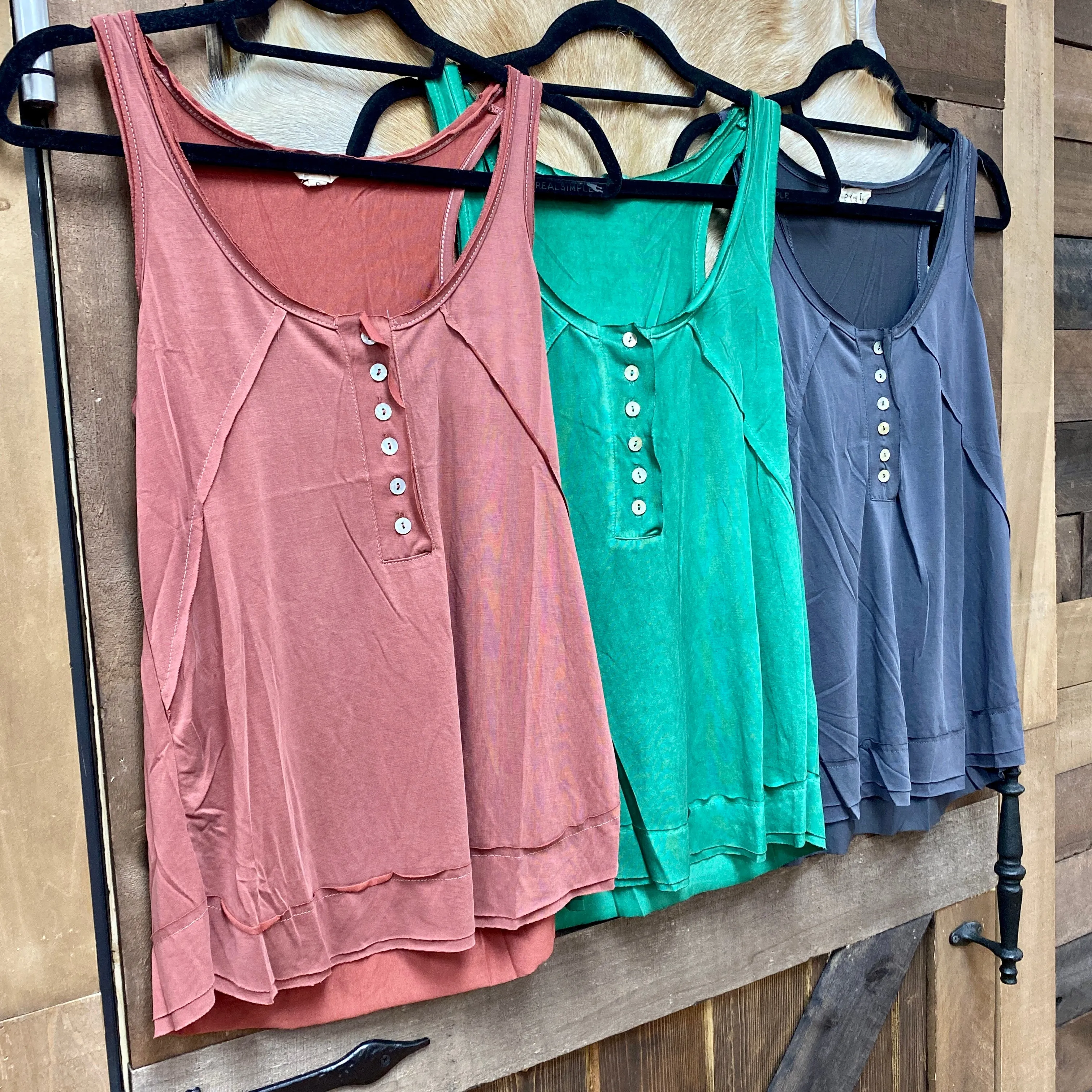 POL Basic Button Up Tanks