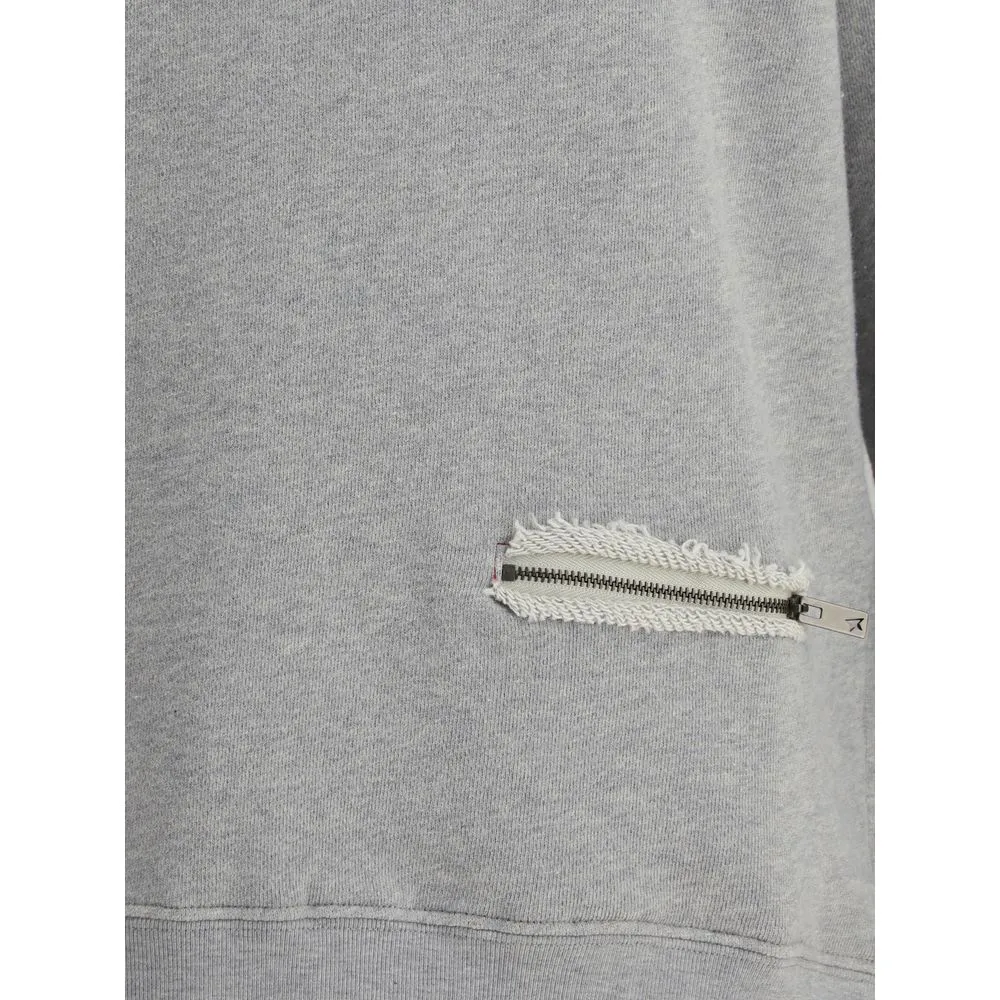 Sweatshirt with pocket