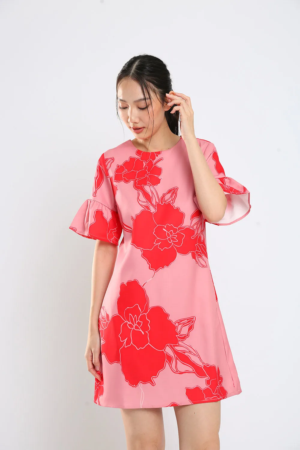 Sylvie Shift Dress in Red Floral Print