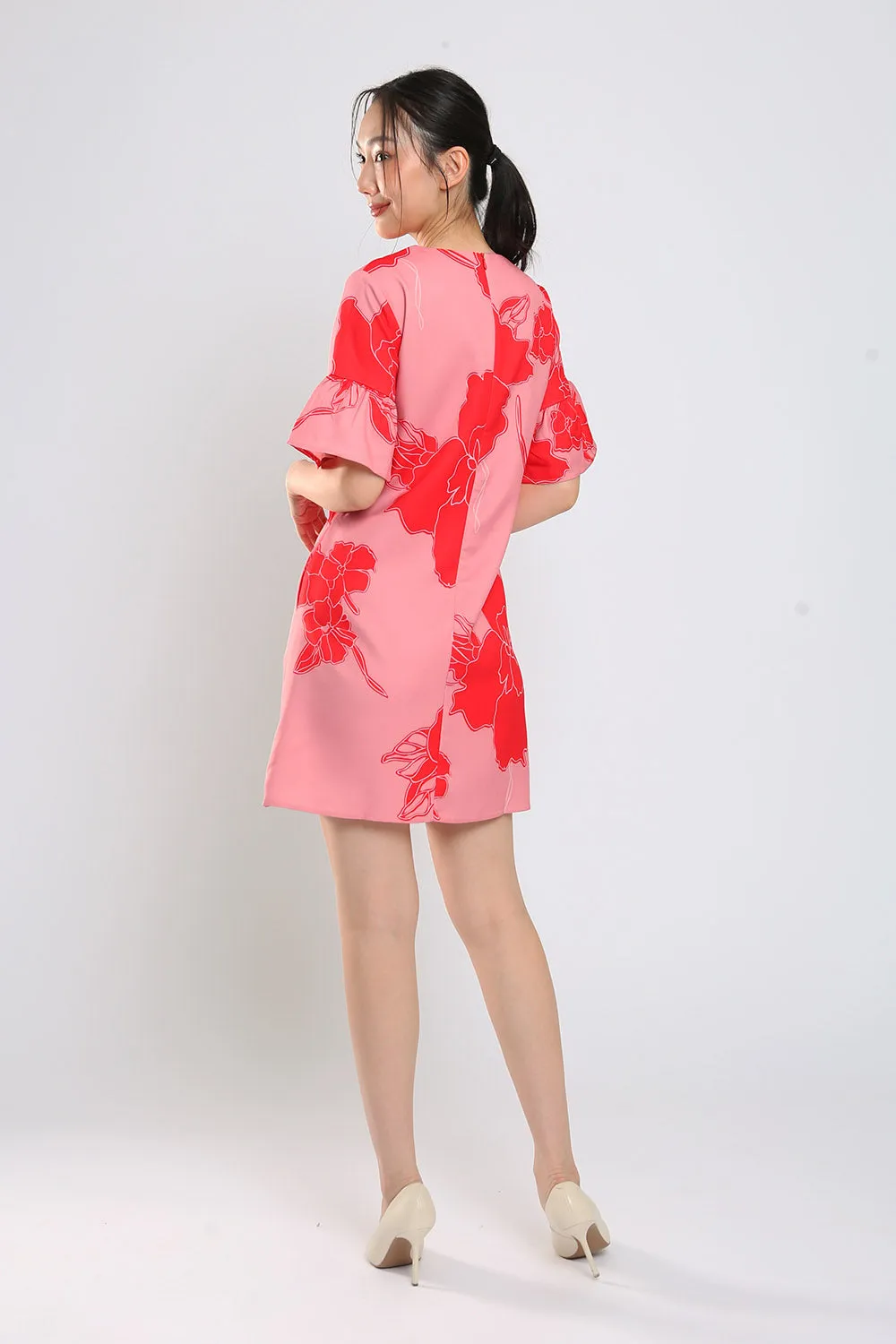 Sylvie Shift Dress in Red Floral Print