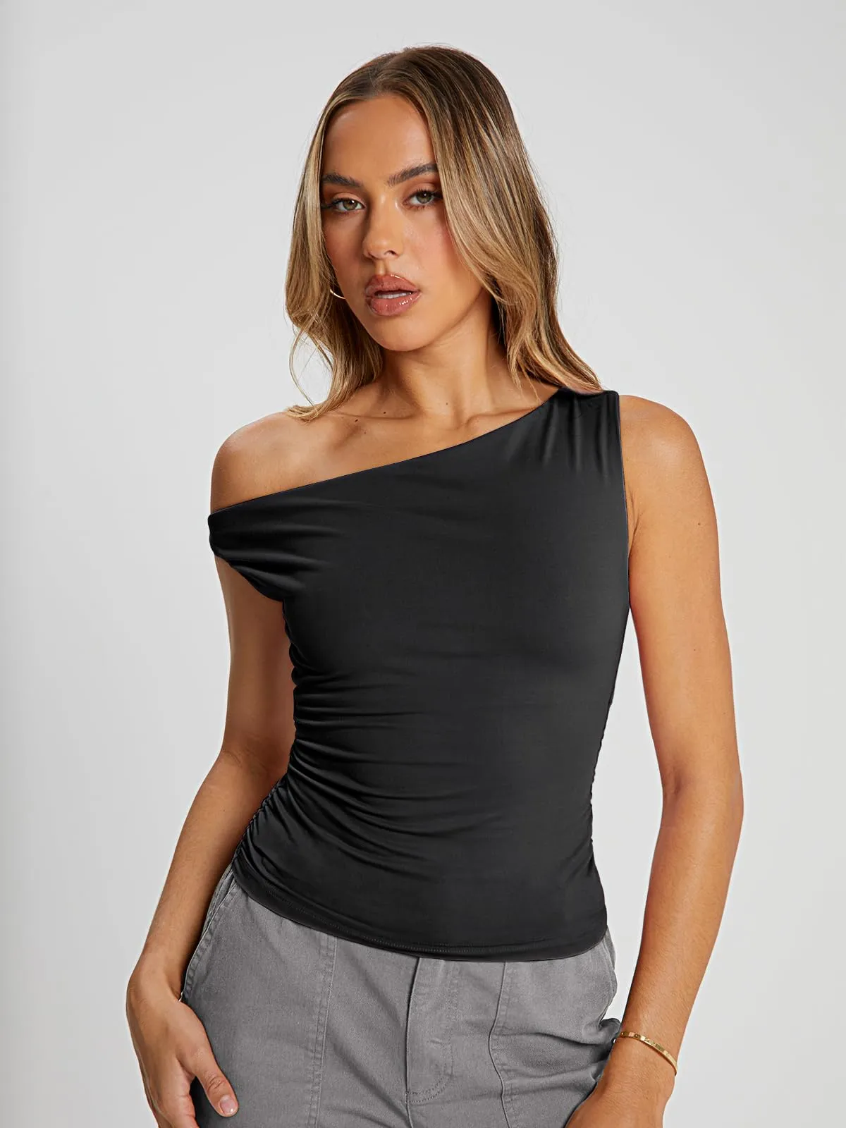 Trendy Queen Womens Going Out Tops Off The Shoulder Shirts Sleeveless Crop Tank Tops Basic Fitted Cute Y2K Summer Holiday Sexy Club Clothes Spring 2024 Black