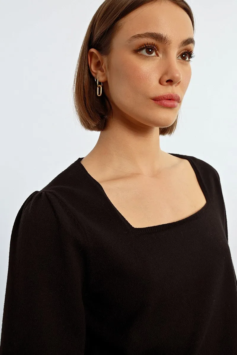 V-NECK SWEATER