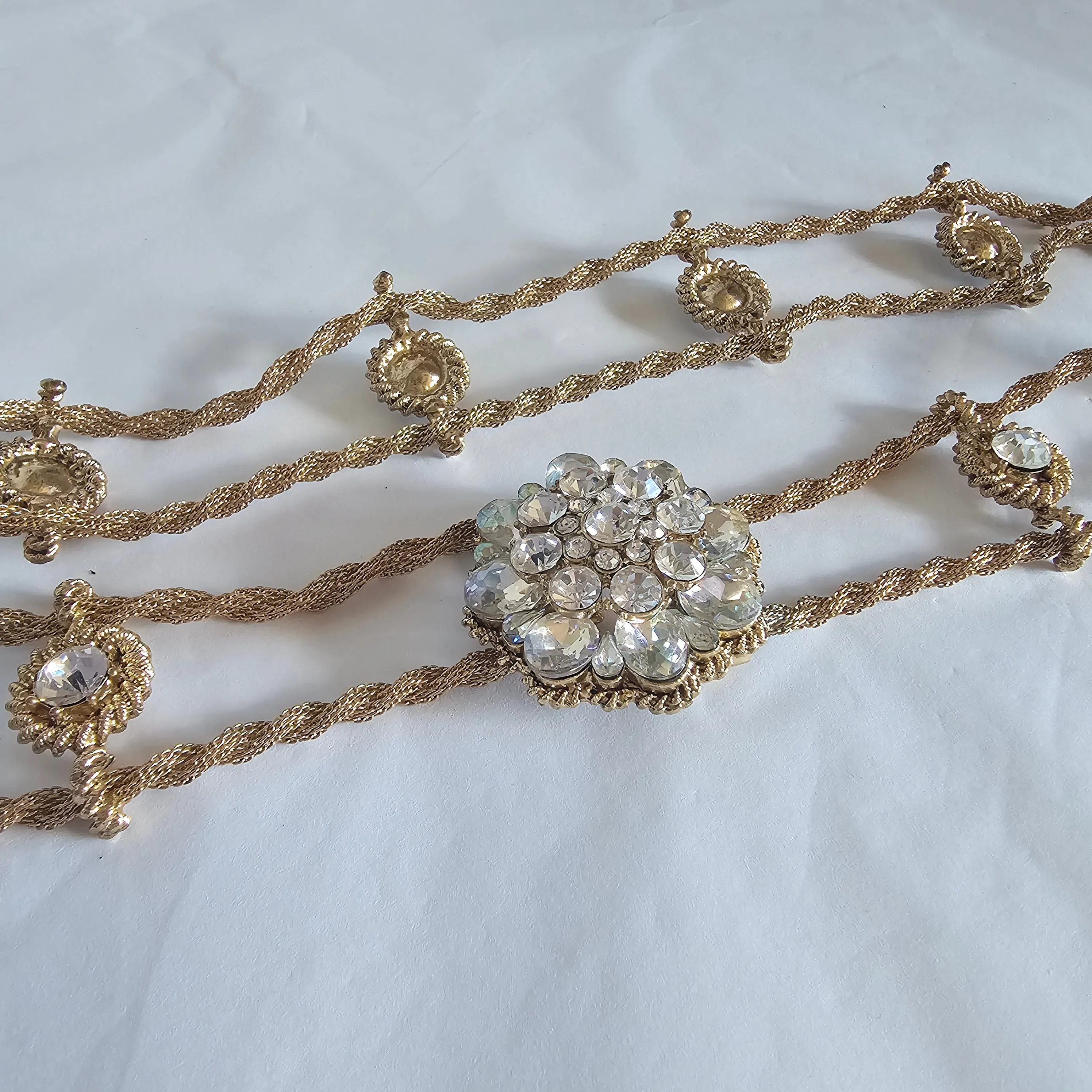Vintage Gold rope chain belt with crystal flower centrerpiece