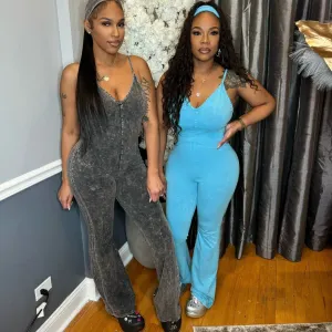 Washed V-neck denim jumpsuit with suspenders