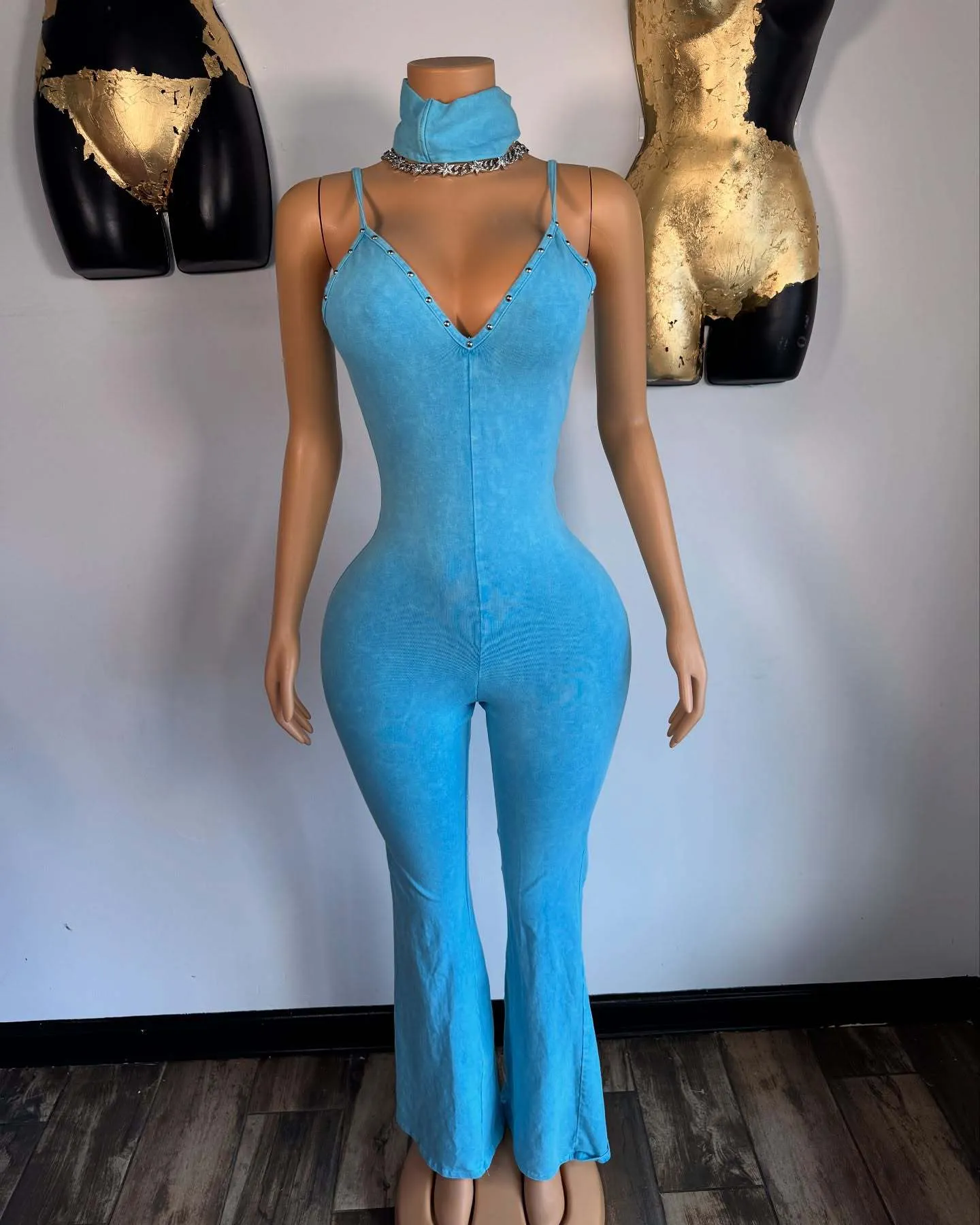 Washed V-neck denim jumpsuit with suspenders