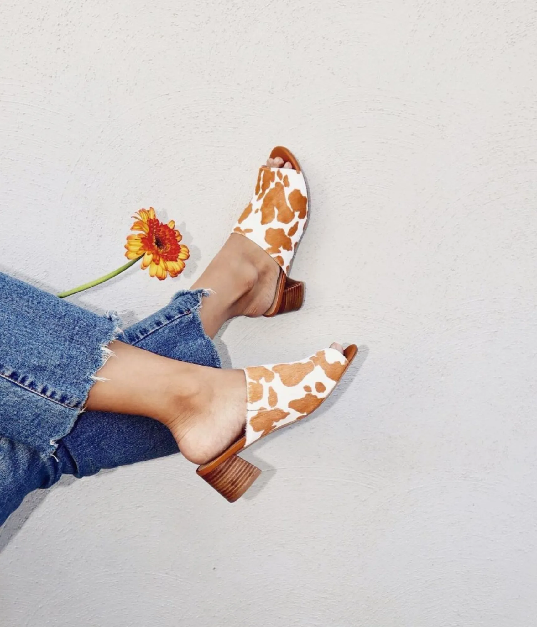 Women's Richwood Peeptoe Tan and White Cowhide Slide