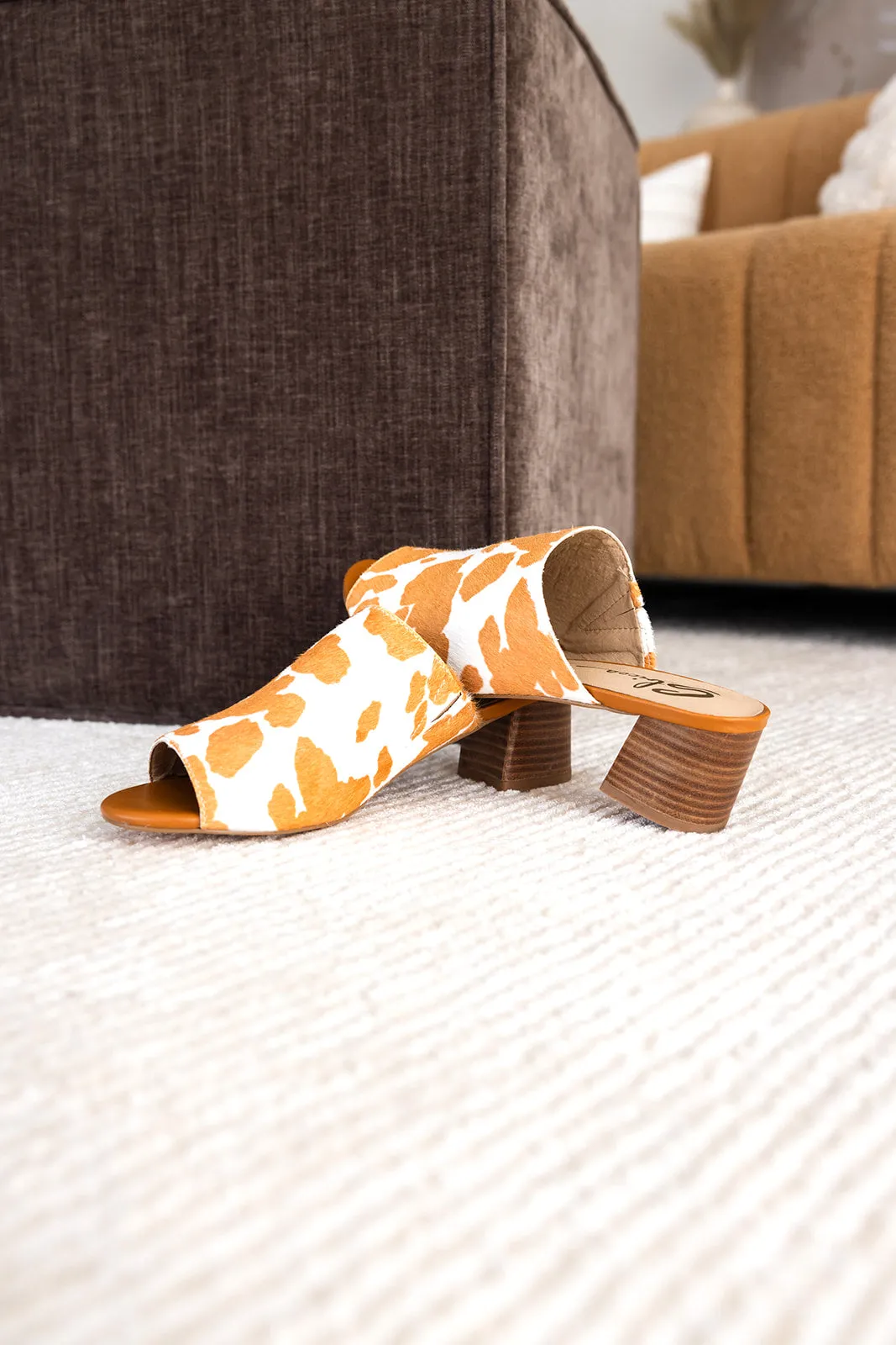 Women's Richwood Peeptoe Tan and White Cowhide Slide